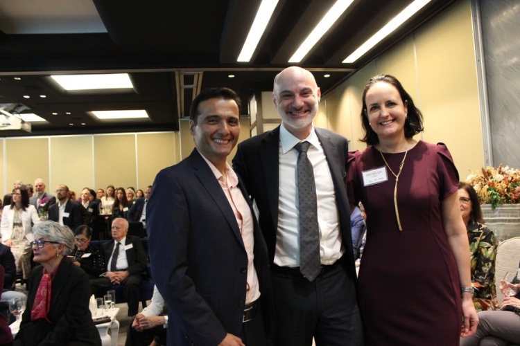 Left to right: Paulo Lozano, Agustín Rayo, and Griselda Gómez celebrate 20 years of MIT-Mexico with MIT alumni in Mexico City.