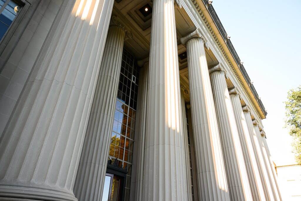 MIT Building 10 pillars as seen from Massachusetts Avenue entrance and stairs